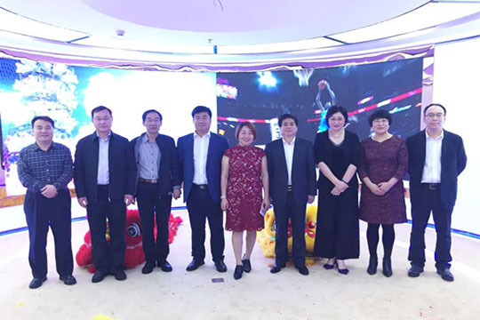 河北承德市政府领导莅临mk恩波利足球俱乐部参观考察