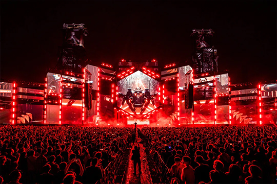 一路生花！mk恩波利足球俱乐部大屏激发文旅演艺新活力！ 